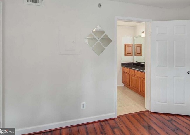 Photo - 3307 Wyndham Cir Unit 3170