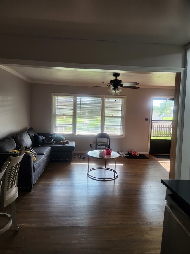 Building Photo - 1435 N 67th East Ave Rental