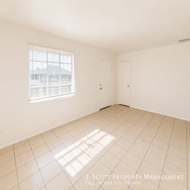 Photo - 5437 S 14th Way