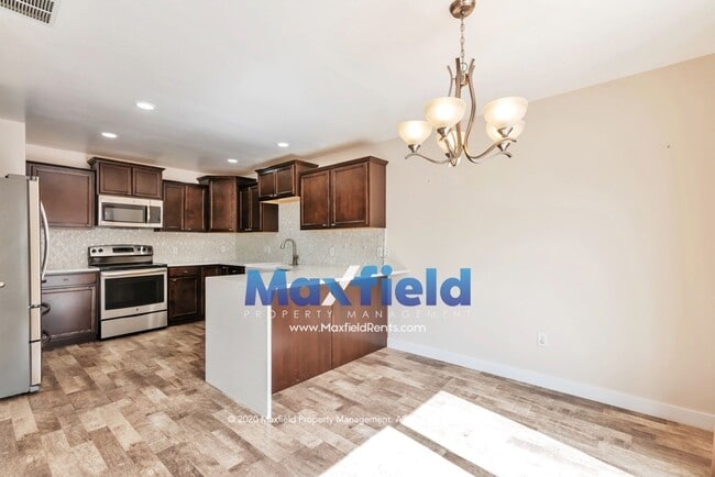 Photo - Draper Townhouse - 4 BD 3.5 BA 2 GA