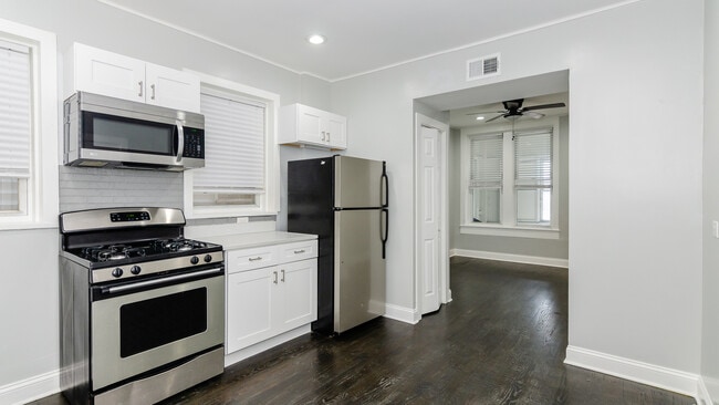 Photo - 2049 W Coulter St Unidad 1R