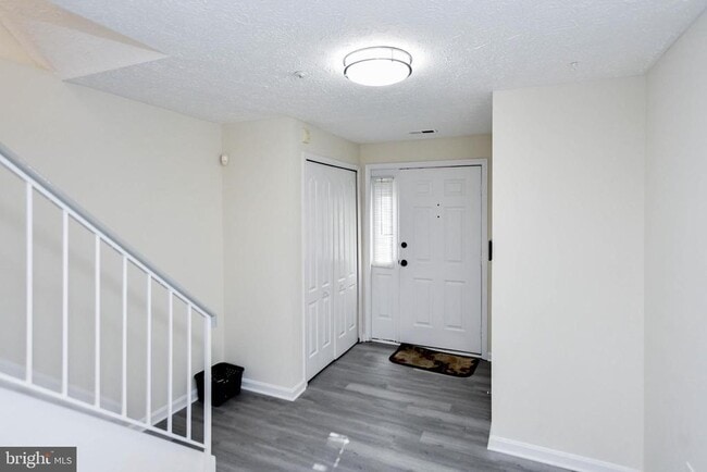 Photo - 5908 Grenfell Loop