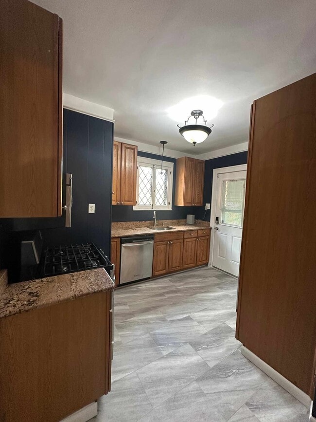 Photo - 15466 Artesian St