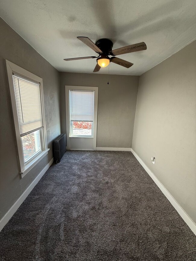 Photo - 519 Roup St Unit 2nd Floor