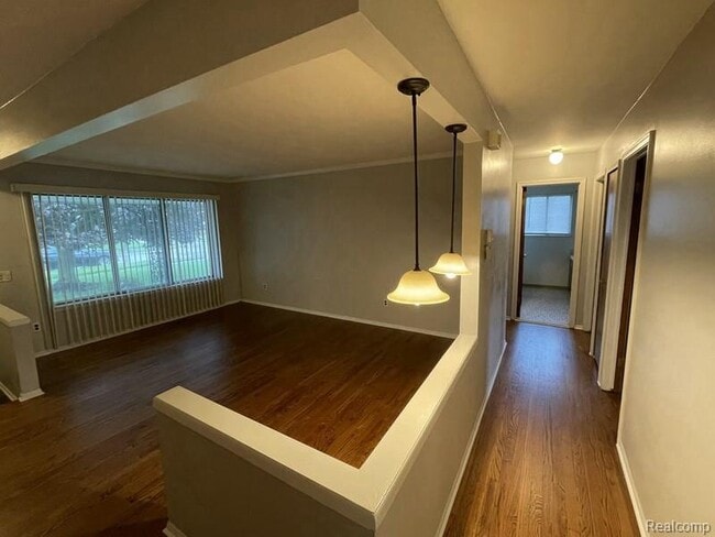 Photo - 34660 MacDonald Dr