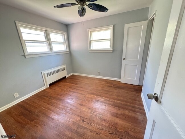 Photo - 105 Independence Dr