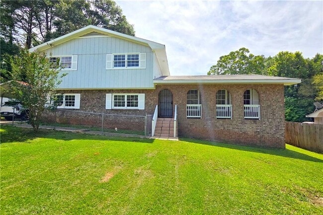 Photo - 6684 Londonderry Dr