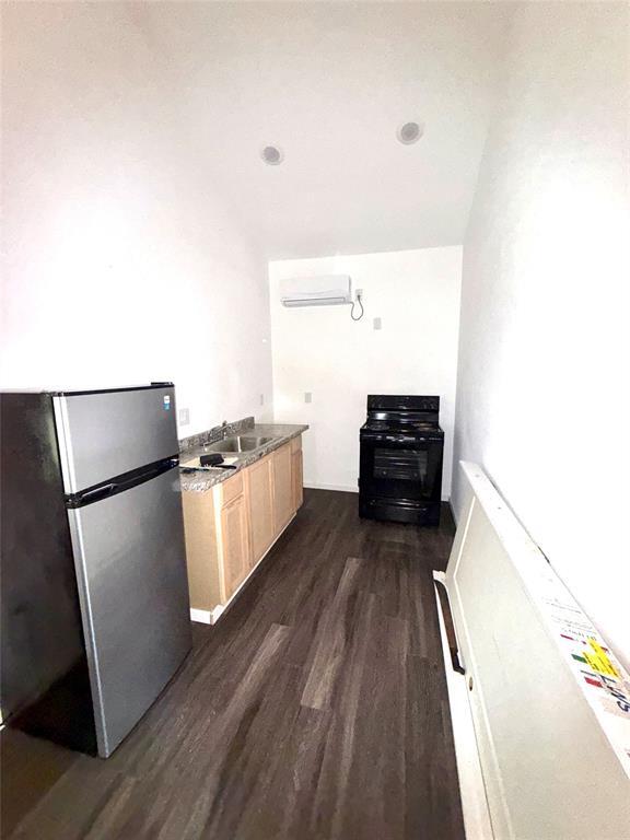 Photo - 145 Campion Ln