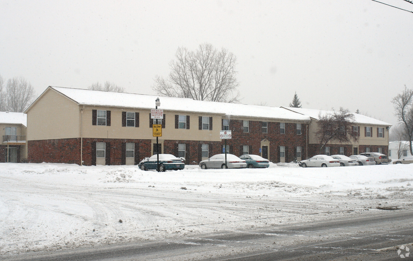 Hilltop Village Apartments - Hilltop Village Apartments