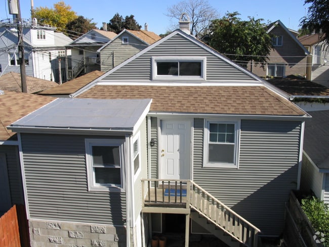 Building Photo - 2823 S Loomis St Rental