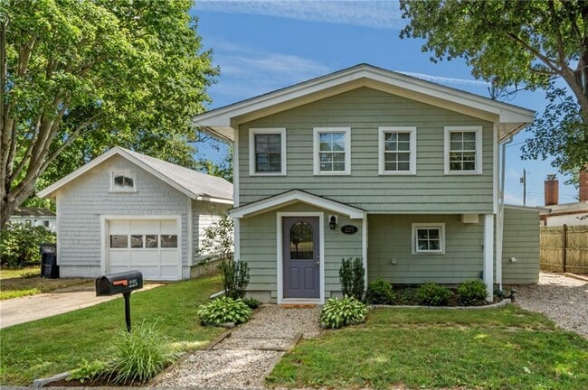 225 Waldron Ave