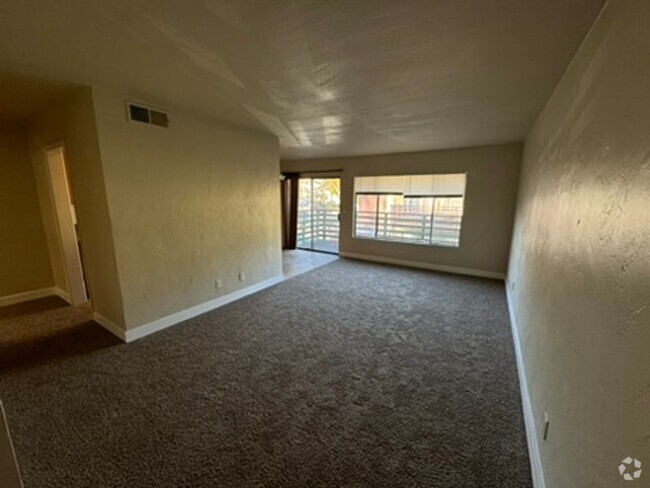 Building Photo - 1 Bedroom 1 Bathroom Condo in La Habra Unit 256