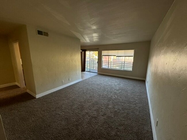 1 Bedroom 1 Bathroom Condo in La Habra - 1 Bedroom 1 Bathroom Condo in La Habra Unidad 256