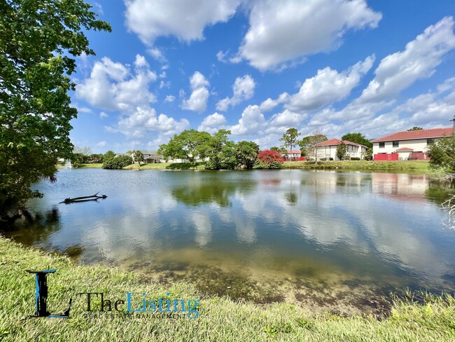 Photo - 6300 Arlington Ct Townhome