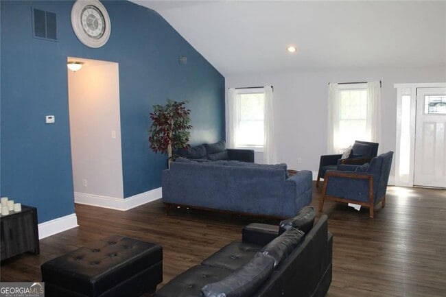 Photo - 4495 Kent Rd