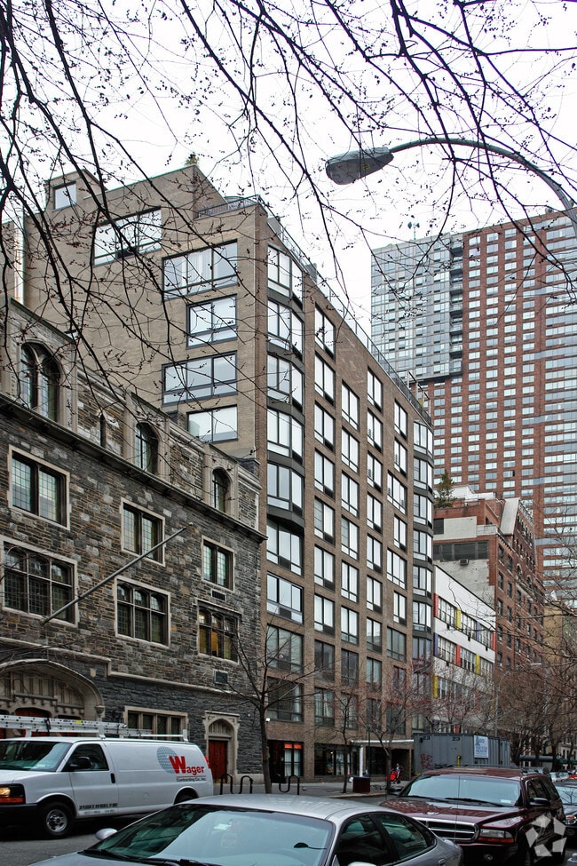 48 W 68th Street