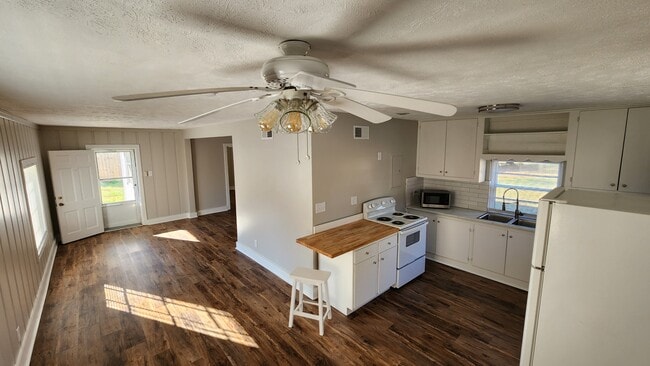 Photo - 5930 S New Hope Rd