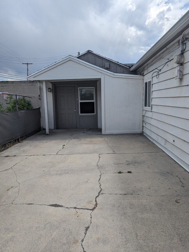 Building Photo - 54 E Harrison Ave Unit B Rental