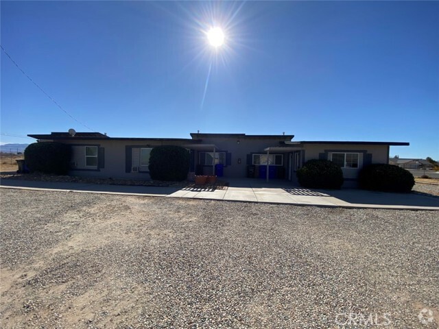 Building Photo - 13193 Navajo Rd Rental