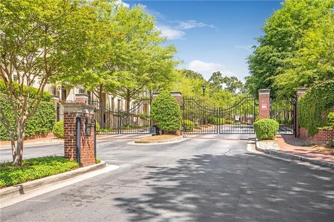 Photo - 3635 E Paces Cir Unidad 1109