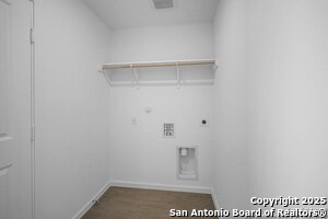 Photo - 1442 Mira Mill