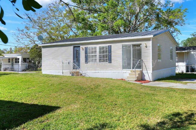 Building Photo - 3321 Peachtree Hill Rd