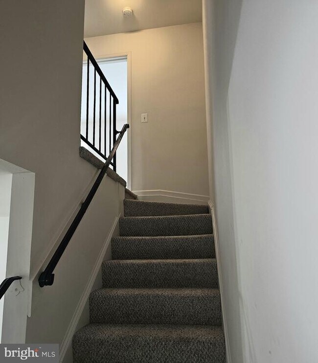 Photo - 8564 Southlawn Ct