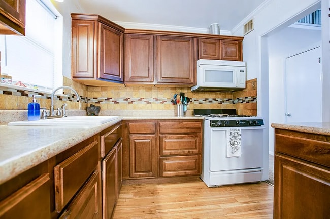 Photo - 2630 Jomar St