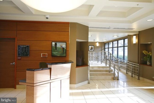 Building Photo - 7923 Eastern Ave NW Unit 201