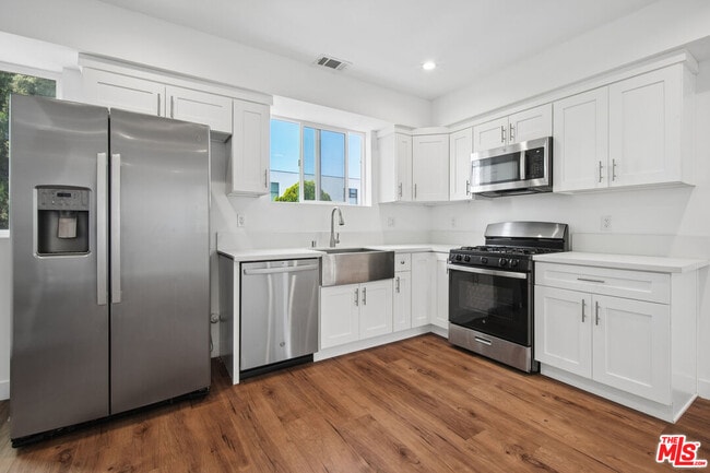 6336 Beck Ave Unit 2