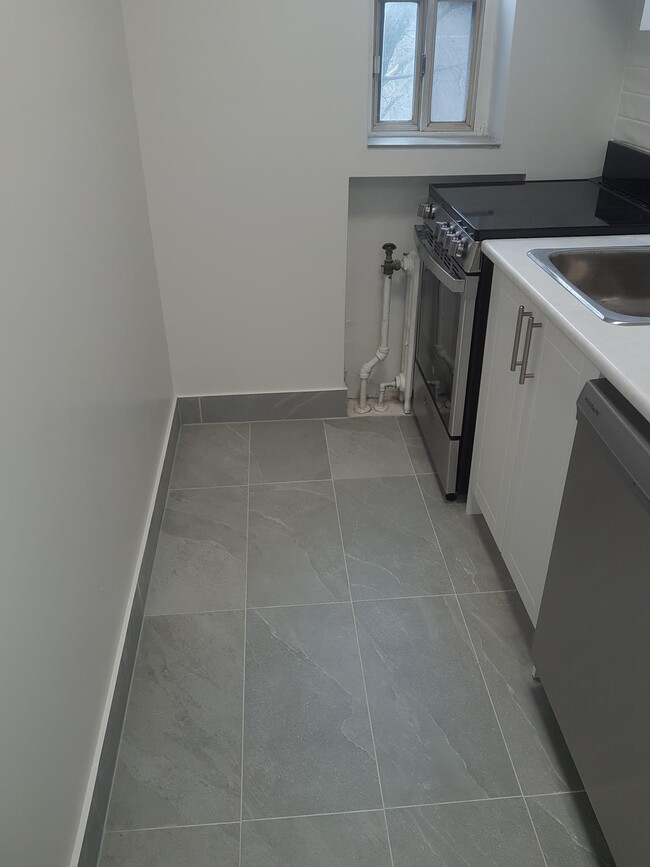 Photo - 737 Kingston Rd Unit 201