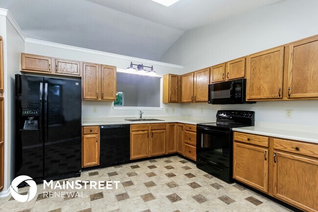 942 N Mill Run Blvd