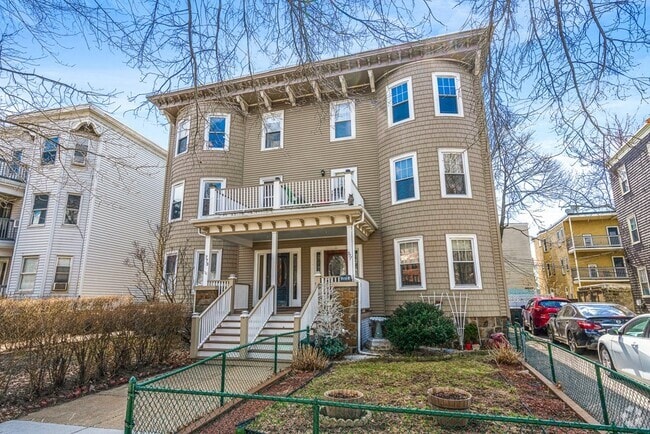 Building Photo - 773 Columbia Rd Unit 3 Rental