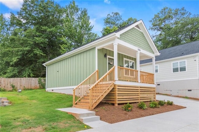Photo - 128 Hilltop Dr SW