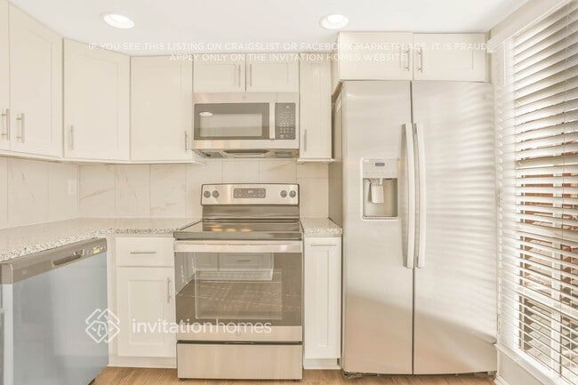 Photo - 1795 Fayetteville Ct SE