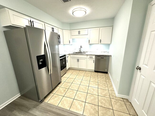 Photo - 4220 Mica Ave