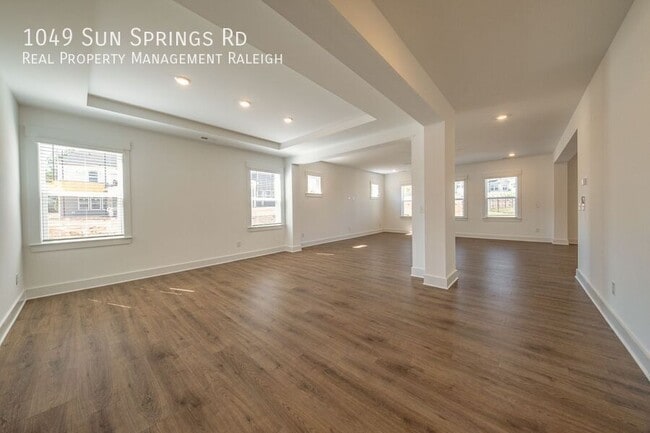 Photo - 1049 Sun Spgs Rd