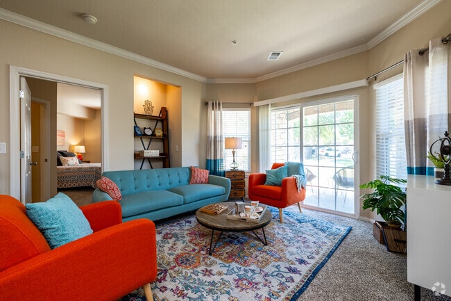 2BR, 2BA - 1,121SF - Living Room