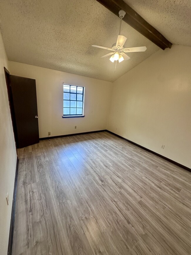 Photo - 1628 Alexander Ct Unit B