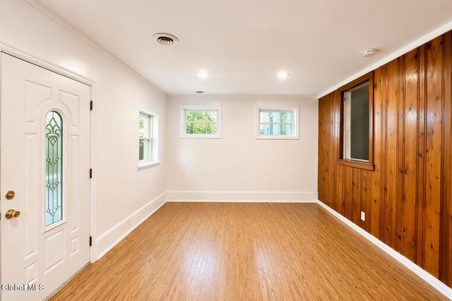 Photo - 127 N Pine Ave Unit 1
