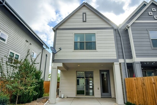 Building Photo - 755 S Krameria St Rental