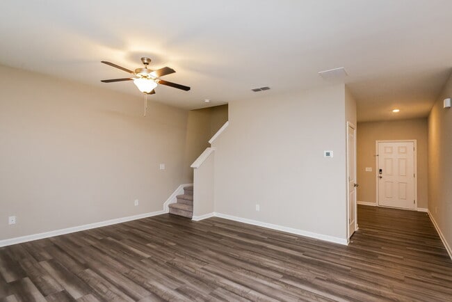 Photo - 247 Pond Ct