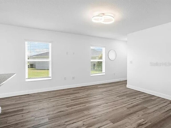 Photo - 212 Miles Ct