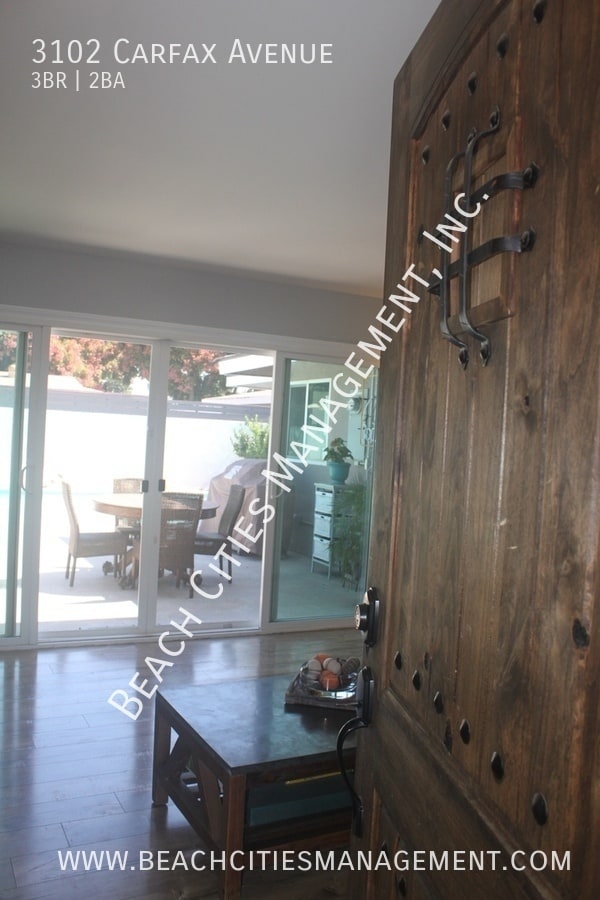 Photo - 3102 Carfax Ave