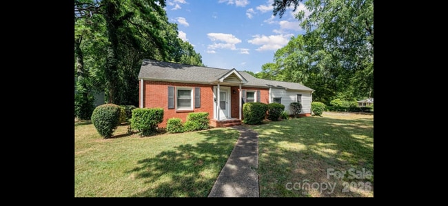 Photo - Room in House on Dublin Rd
