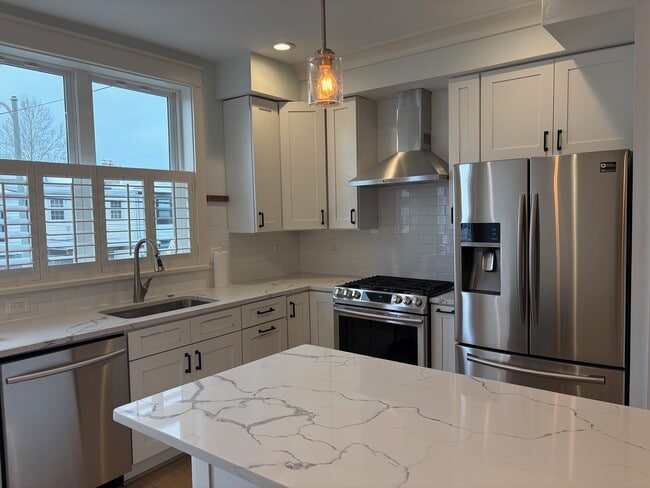 Photo - 431 Delafield Pl NW