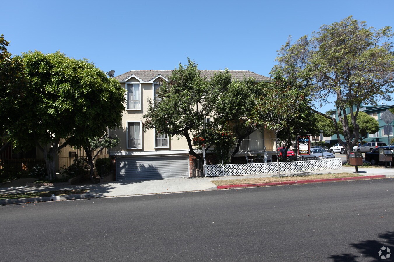 Photo - 828 Arizona Ave