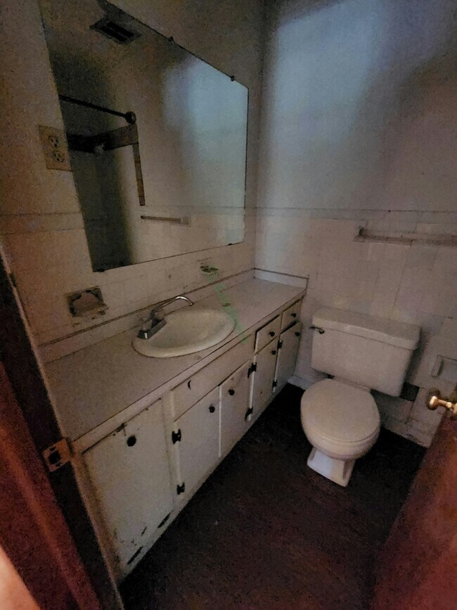 2800 Haynie Dr House OffCampus Housing, Huntington, WV