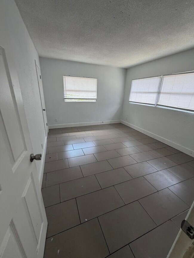 Photo - 116 NW 28th Ave