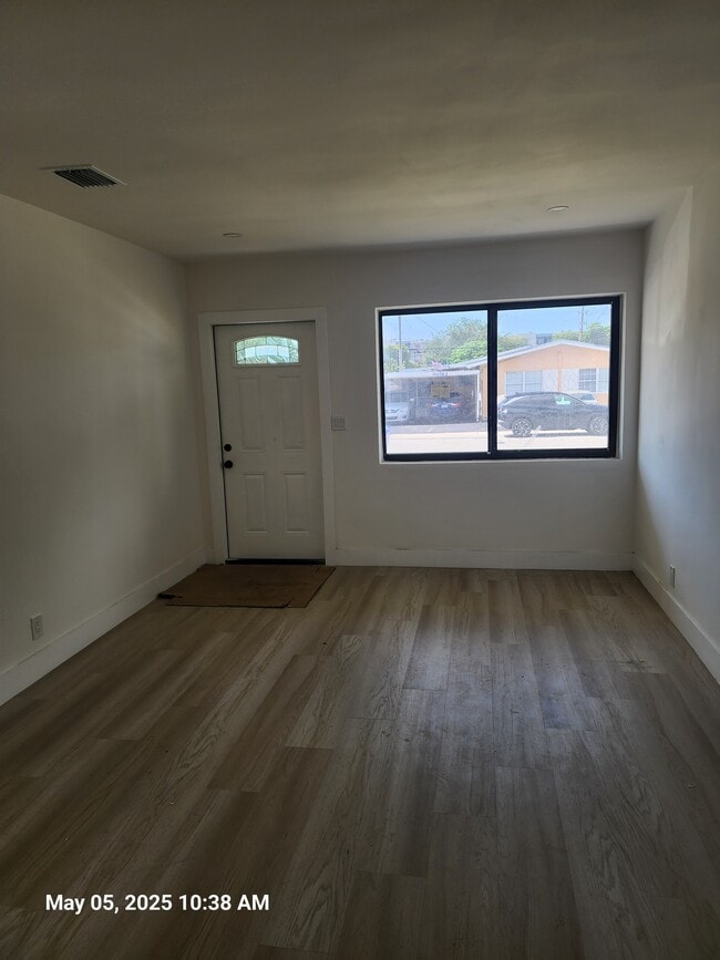 Photo - 3171 SW 11th St